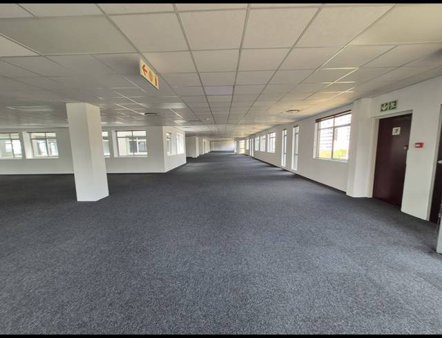 1,212M² OFFICE TO LET IN SANDTON CENTRAL
